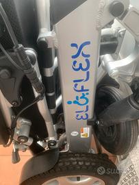 Sedia a rotelle elettrica come nuova