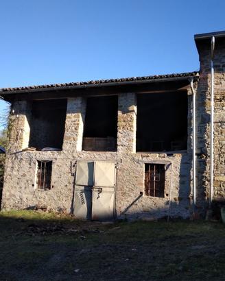 Casa singola a Tizzano Val Parma (PR) - Capoponte