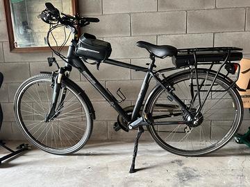Bicicletta pedalata assistita