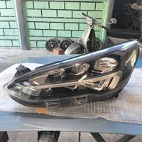 Faro anteriore sx Ford Focus ST 2016