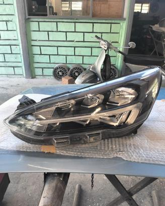 Faro anteriore sx Ford Focus ST 2016