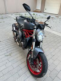 DUCATI MONSTER 821