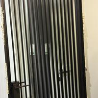 Porta a vetro in alluminio color bronzo