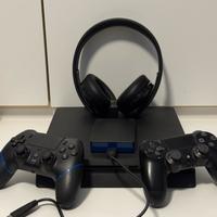 PS4 Slim 500 GB + Accessori