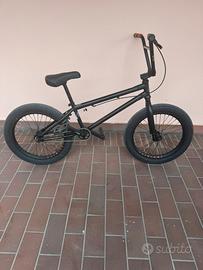 BMX Mongoose Legion L500