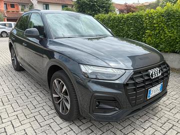 Audi Q5 40 TDI 204 CV quattro Book service AUDI