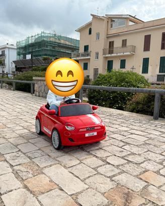 Auto elettrica Fiat 500 guida bimbo o telecomando.