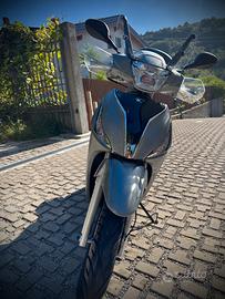 Kymco people S