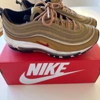 Nike Air Max oro