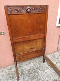 letto antico in legno 