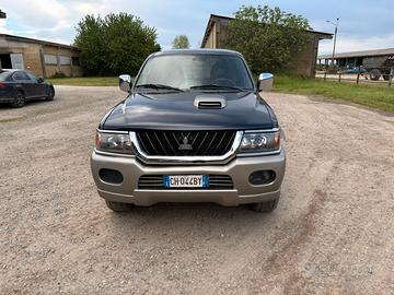 Mitsubishi Pajero Sport 2.5 2005