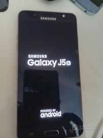smartphone da ricambio solo 1 funzionante 