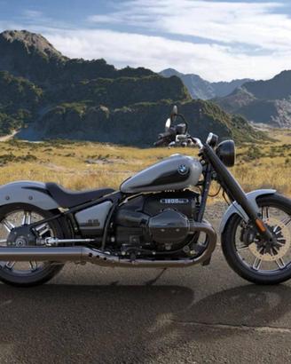 BMW R 18 Blacked Out
