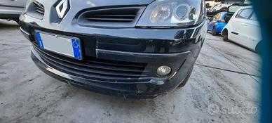 RENAULT CLIO 2008 - PARAURTI ANTERIORE
