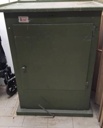 BASE/SUPPORTO in FERRO