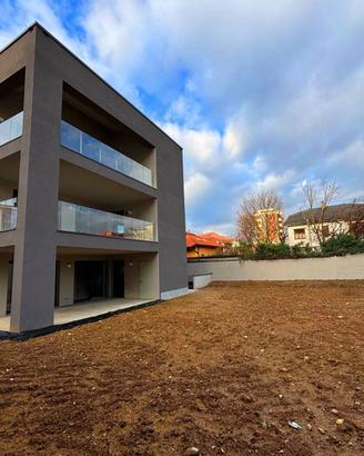 Appartamento di 135 m² con 3 locali a Arcore