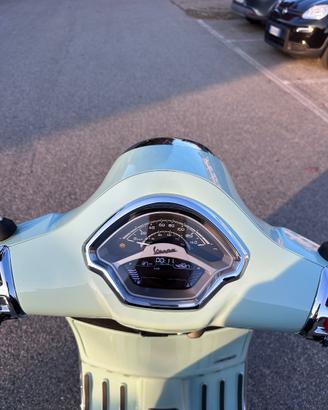 Piaggio Vespa 300 GTS - 2024