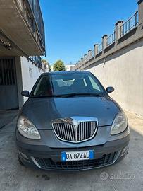 Lancia Ypsilon per neopatentati