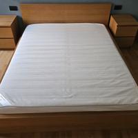 Letto Ikea Malm con comodini e materasso