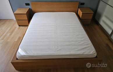 Letto Ikea Malm con comodini e materasso