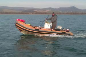 gommone  con 25 cv
