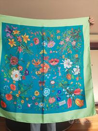 Foulard pura seta, double face Gucci