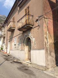 Immobile da ristrutturare 2 piani 55mq