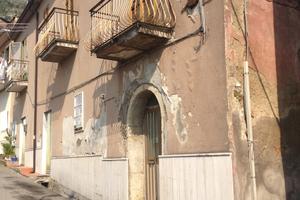 Immobile da ristrutturare 2 piani 55mq