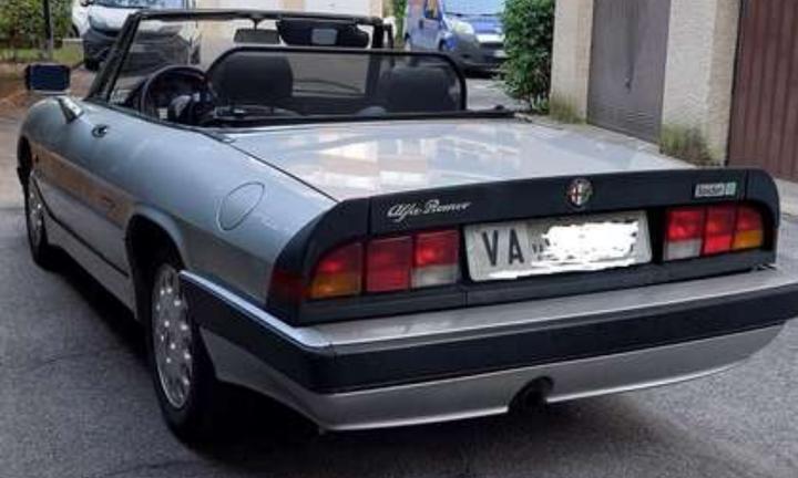 Alfa romeo duetto quadrifoglio verde