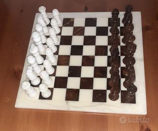 scacchiera in alabastro