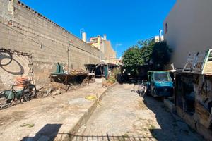 Unità indipendente di 405 mq centro Pula