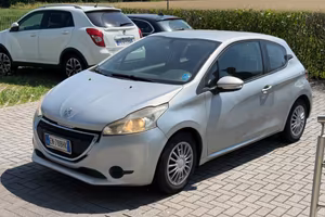 Peugeot 208 1.2 VTi 82 CV 3 porte Access