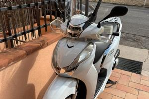 Honda sh 300