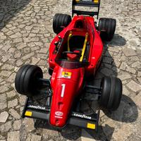 Auto elettrica F1 Ferrari di Toys Toys, anni '90
