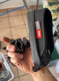 Supporto telefono per moto