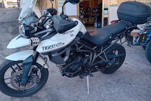 Triumph Tiger 800 XRx