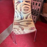 Tavolo cristalli con sedie