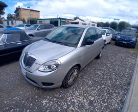 Lancia Ypsilon 1.2 neopatentati