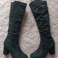 Stivali in camoscio al ginocchio 