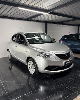 Lancia Ypsilon 1.2 69 CV 5 porte GPL Ecochic Gold