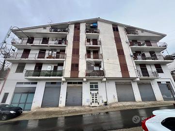 3 LOCALI A SPEZZANO PICCOLO