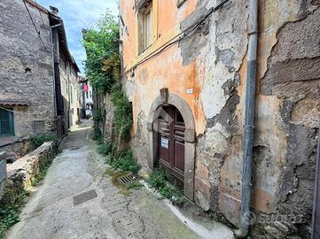 CASA DI CORTE A SUPINO