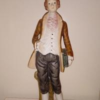 Scultura di cavaliere in abiti storici Capodimonte