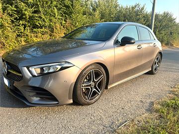 Mercedes-Benz A 180 d Automatic Premium AMG Line