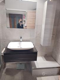 mobile bagno sospeso