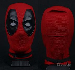 Maschera deadpool in tessuto