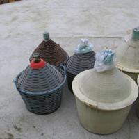 Damigiane per vino o decoupage