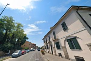 Stanza singola in Borgo Ticino