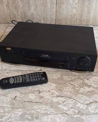 Videoregistratore JVC HR-J672EU con telecomando.