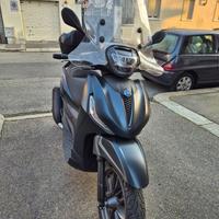 Beverly  S 300 HPE marzo 2023